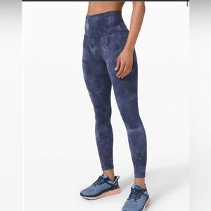 Diamond Dye blue Lululemon Wunder under leggings